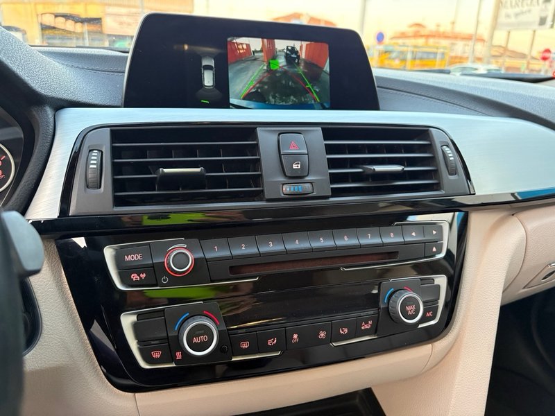 BMW Serie 3 2019, foto 22