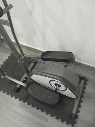 Bicicleta Elíptica Gris y Negra
