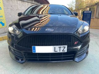 Ford Focus 2.0 EcoBoost ST 250