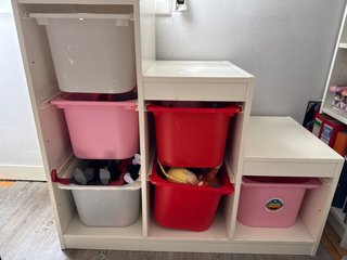 Mueble organizador de juguetes