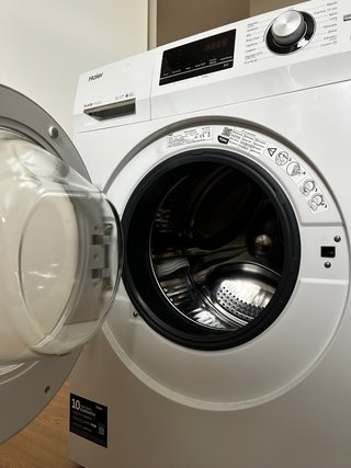 Lavadora 8 kg de carga frontal Haier serie 636