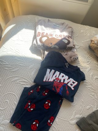 Pijama Marvel y Oso Talla 8 Años 8 euros los dos