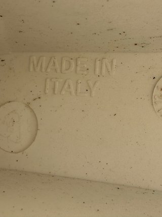 Lettini bianchi in plastica e tessuto