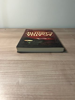 Un cadàver a la biblioteca