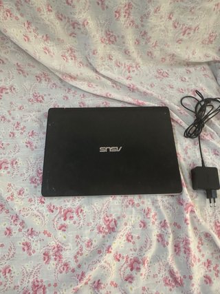 Portátil Asus Táctil Plata y Negro