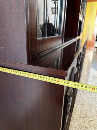 Mueble de salón madera oscura