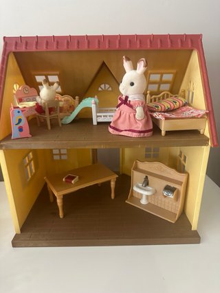 Casa Sylvanian Families con figuras