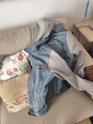 Chaqueta vaquera con capucha Pull&Bear Talla M