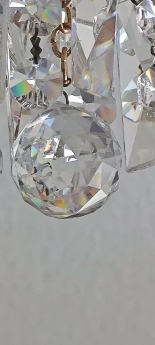 Lámpara de techo de cristal y metal dorado