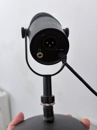 Micrófono Shure mv7 Negro con soporte
