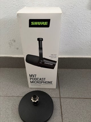 Micrófono Shure mv7 Negro con soporte