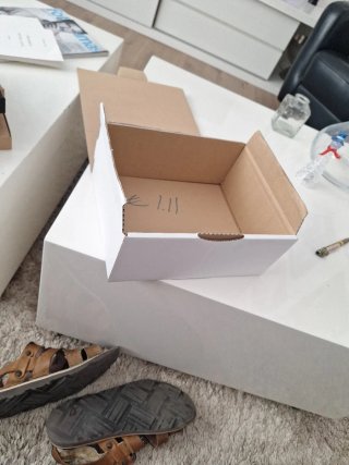 Cajas de envío de 25x20x10 cm  / Shipping boxes