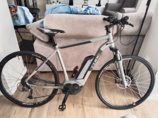 Bicicleta Cube Cross Hybrid One 500