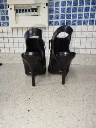 Sandalias de tacón negras