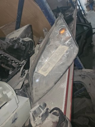 Faro delantero Ford