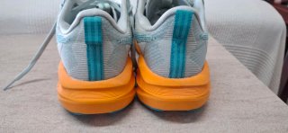 Asics Novablast 5 Naranja/Verde Azulado