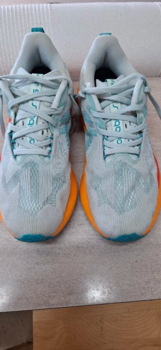Asics Novablast 5 Naranja/Verde Azulado