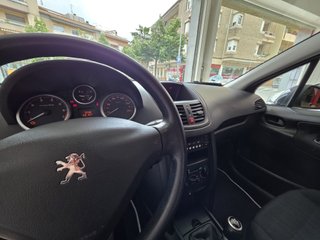 Peugeot 207 2009 Etiqueta C con 158.000Km!!