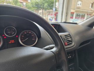 Peugeot 207 2009 Etiqueta C con 158.000Km!!