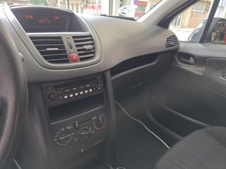 Peugeot 207 2009 Etiqueta C con 158.000Km!!