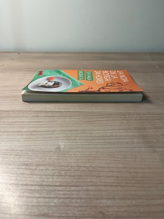La noia de la botiga 24 hores