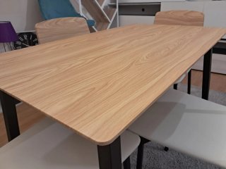 Mesa y 4 Sillas Comedor Madera y Polipiel
