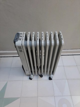 Radiador de aceite DeLonghi HRRK 2000W