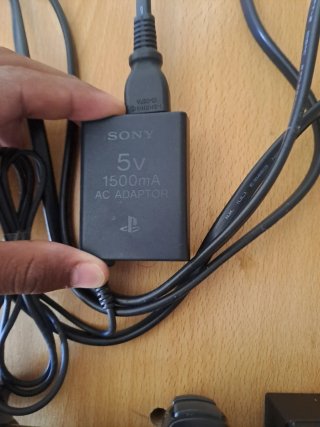 PS3 + 2 mandos + 2 juegos gratis LEER DESCRIPCION.