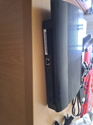 PS3 + 2 mandos + 2 juegos gratis LEER DESCRIPCION.