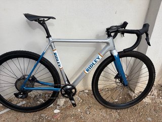 Bicicleta Ridley Gravel Plata/Azul