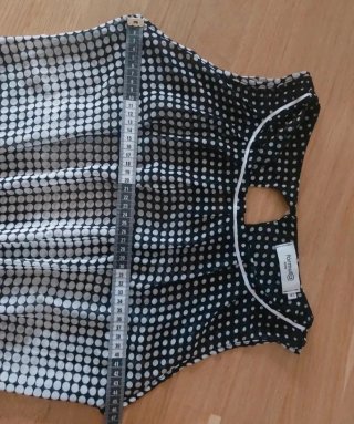 Blusa Fórmula Joven lunares.