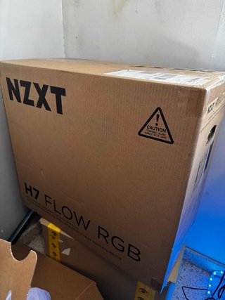 Caja / Torre PC NZXT H7 Flow Blanca