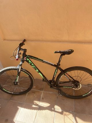 Bicicleta Montaña WST Poison Negra/Verde