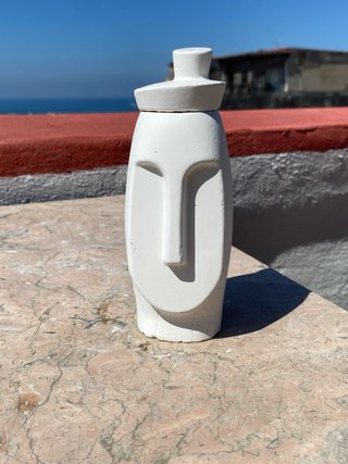 Vasetto in gesso decorativo
