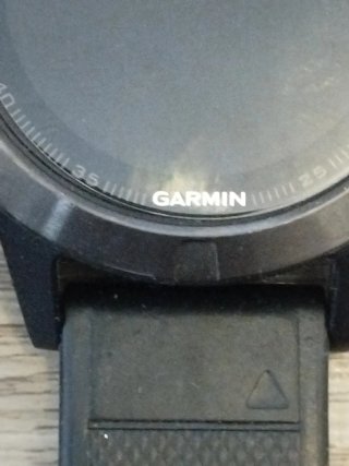 3.   Relojes.  Garmin.   Por.  Sólo.  500 eur.