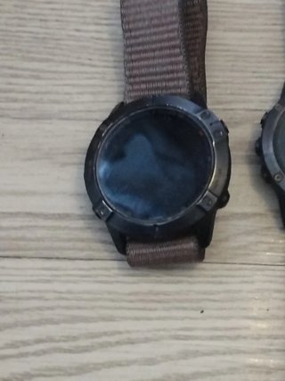 3.   Relojes.  Garmin.   Por.  Sólo.  500 eur.