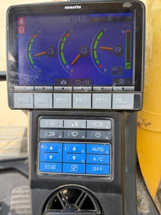 Excavadora Komatsu PC138US-10