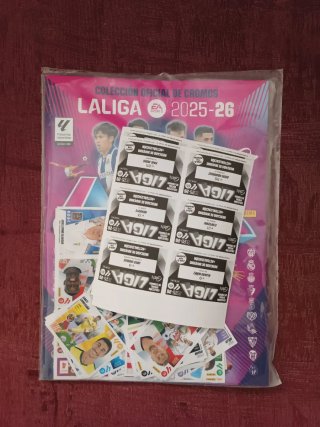 Álbum LIGA ESTE 2025-26 + mercado de invierno +40