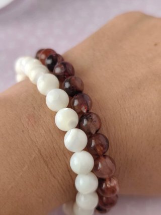 Pulsera de mineral natural concha blanca
