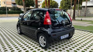 Peugeot 107 1.0 de 2009 con 90.000km