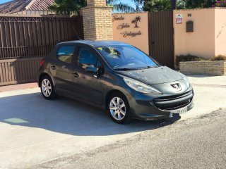 Peugeot 207 1.4 HDI 70 cv del 2007 con 268.370