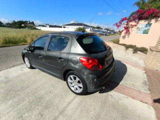Peugeot 207 1.4 HDI 70 cv del 2007 con 268.370