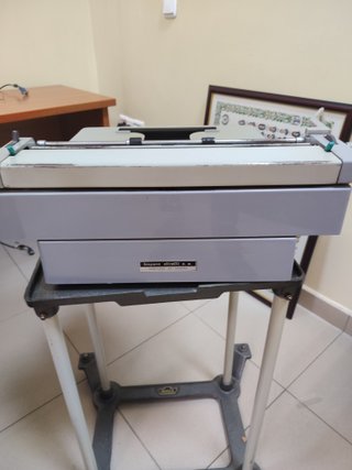 Máquina de escribir Olivetti LINEA 88