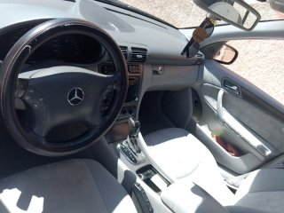 Mercedes-Benz . 2003