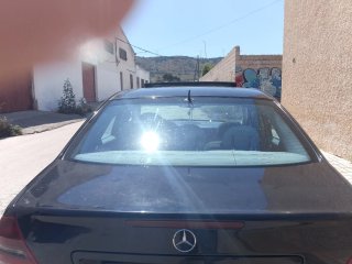 Mercedes-Benz . 2003
