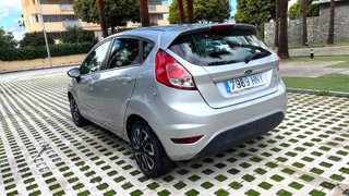 Ford Fiesta 1.2 82cv de 2013 con 110.000km