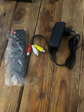 Proyector LED Blanco y Negro