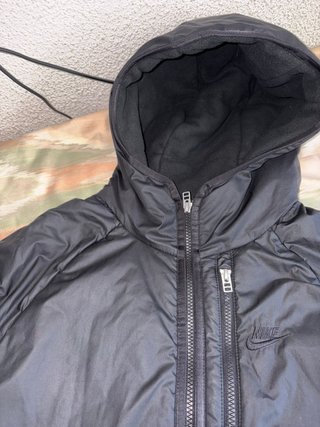 Abrigo Nike Negro con Capucha