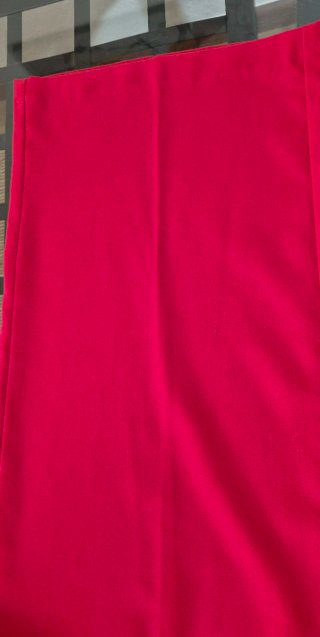 Pantalón mujer rojo con botones