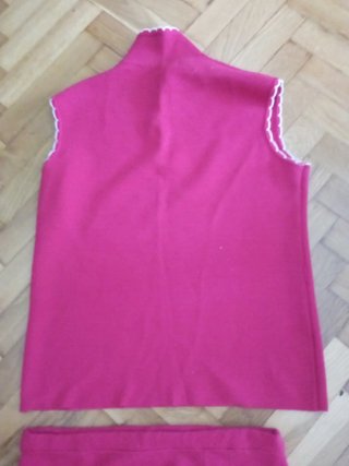 Conjunto fucsia falda y camiseta talla M